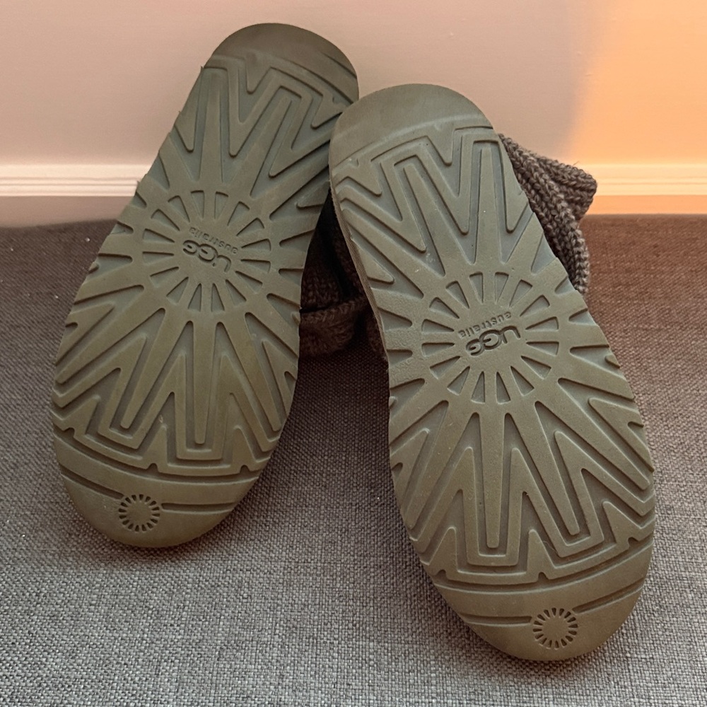 UGG Tan Knit Cuff Boots - Picture 4 of 6
